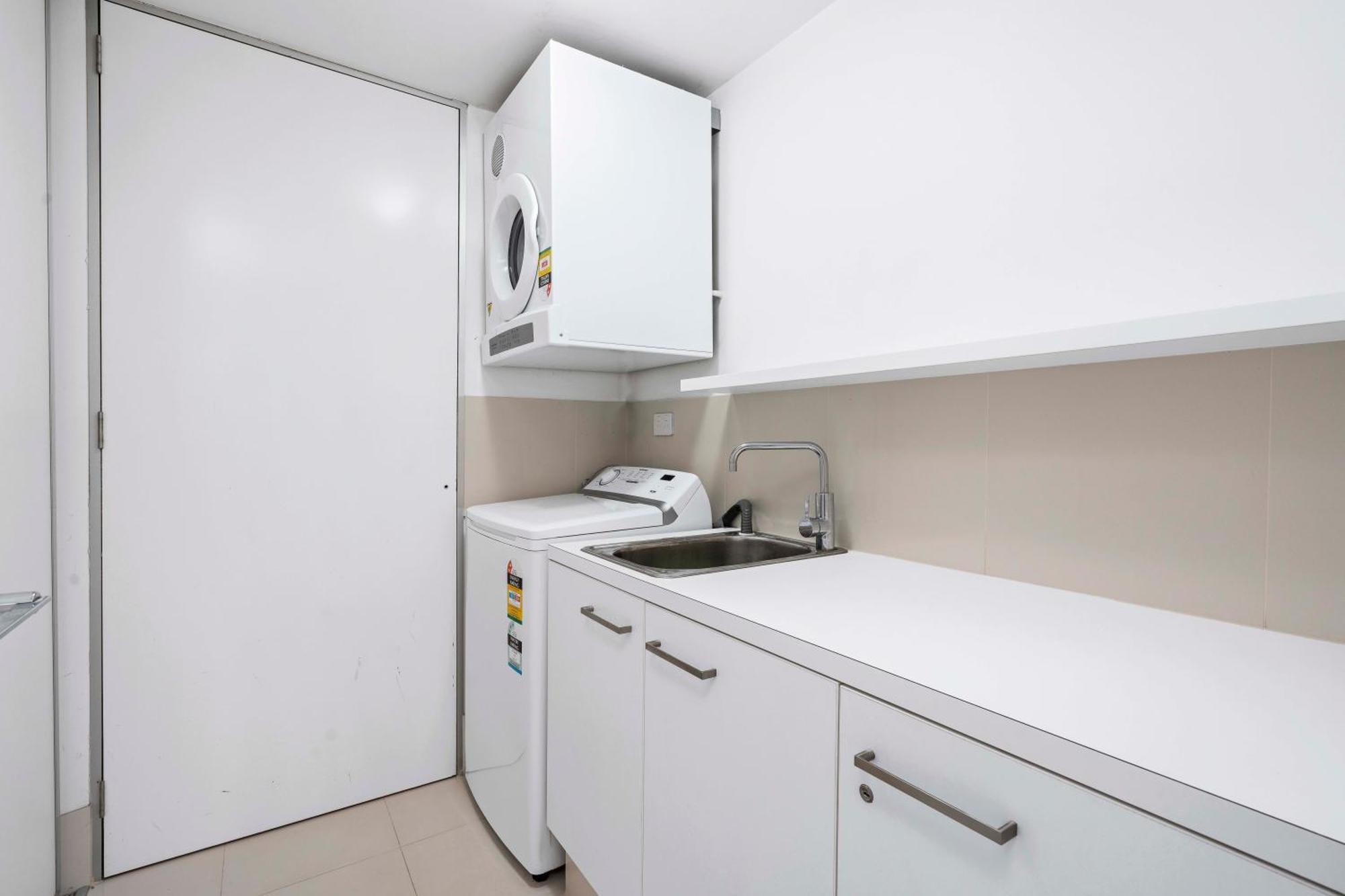 Q Tower At Surfers Paradise - Self Contained Apartments Голд-Кост Экстерьер фото