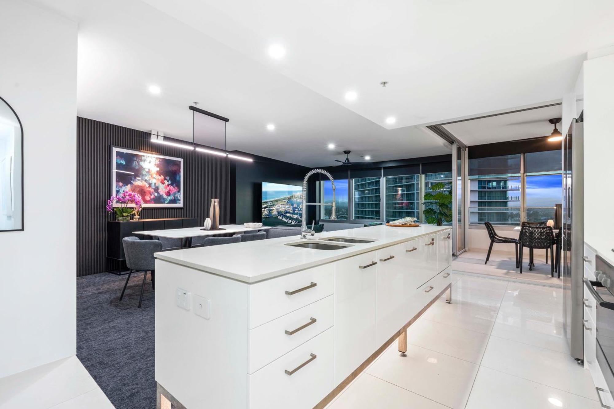Q Tower At Surfers Paradise - Self Contained Apartments Голд-Кост Экстерьер фото