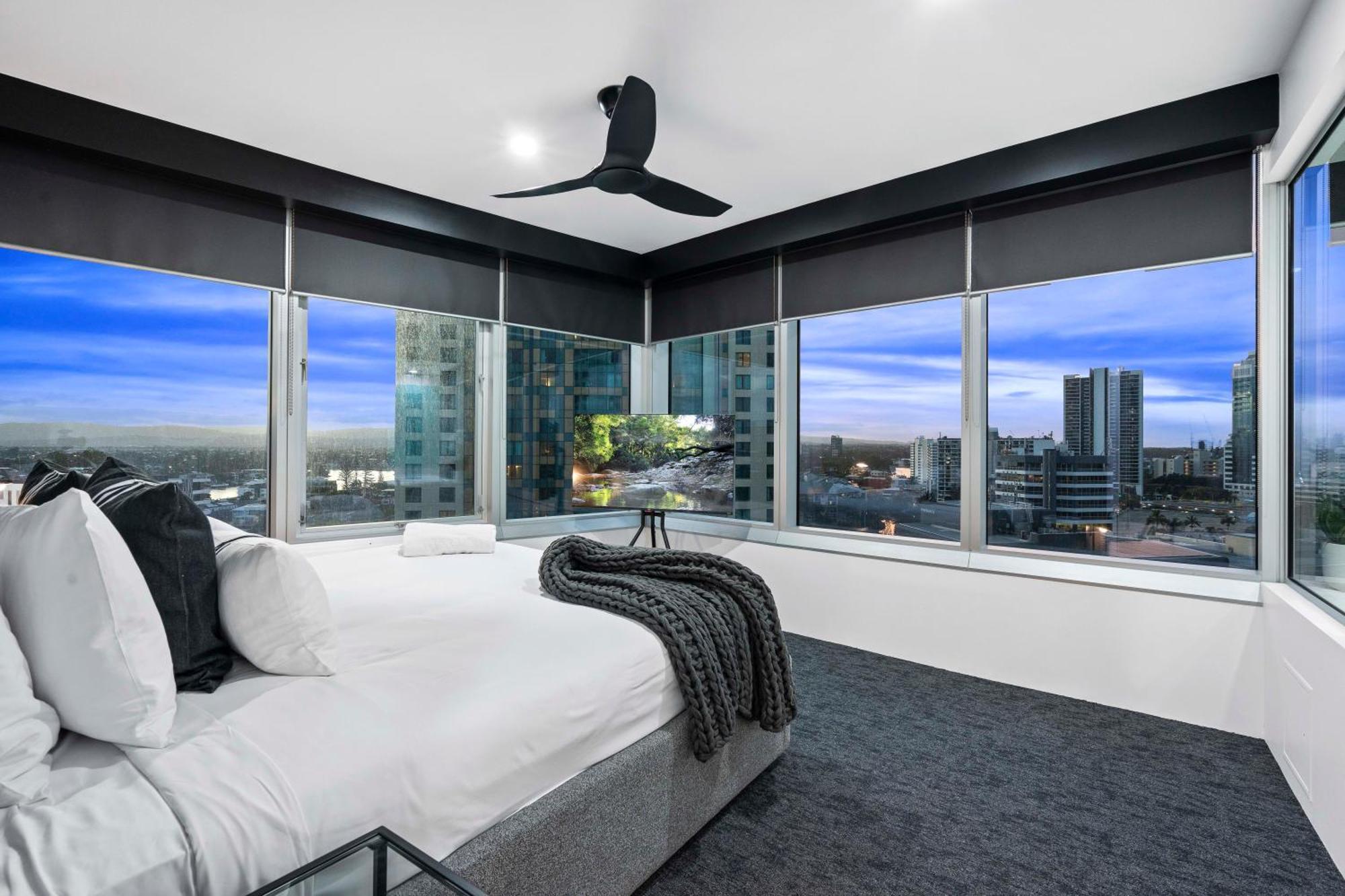 Q Tower At Surfers Paradise - Self Contained Apartments Голд-Кост Экстерьер фото