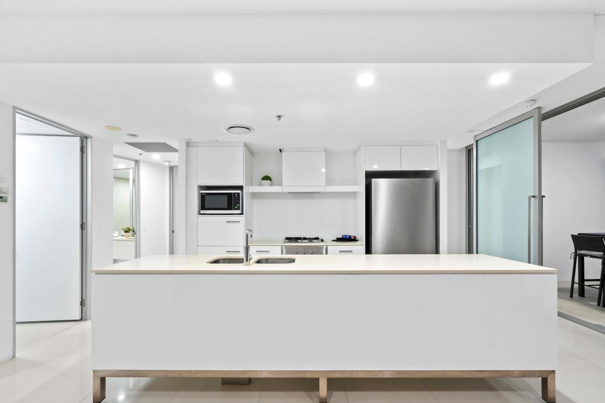 Q Tower At Surfers Paradise - Self Contained Apartments Голд-Кост Экстерьер фото